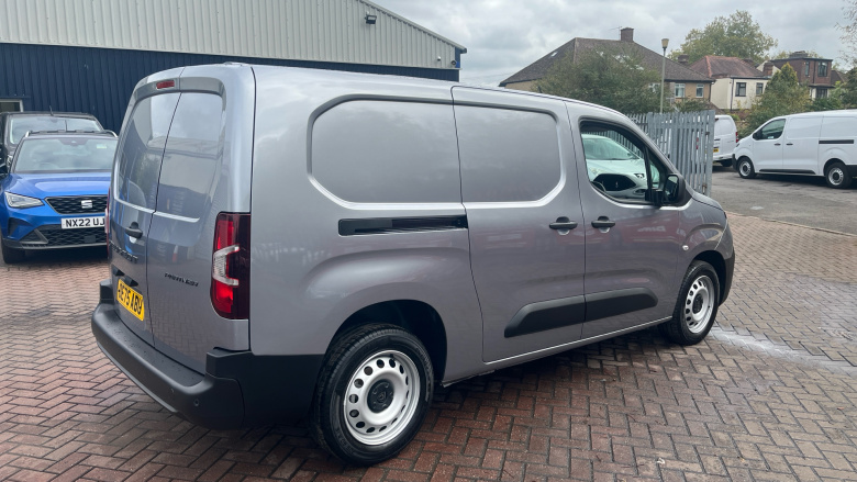 Peugeot Partner Long Diesel 1.5 BlueHDi 100 Professional Plus Van
